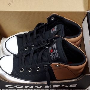 New boys youth Converse